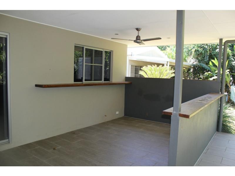 18 Pioneer Street, Bingil Bay QLD 4852