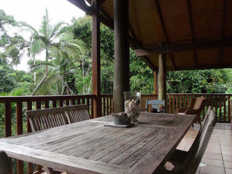 67 Cutten Street, Bingil Bay QLD 4852