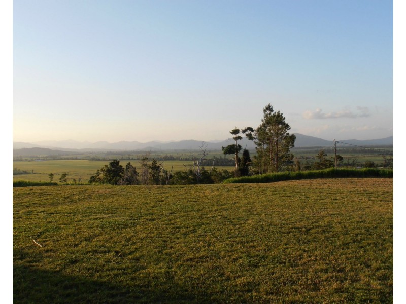 39 Hayter Road, Maria Creeks QLD 4855