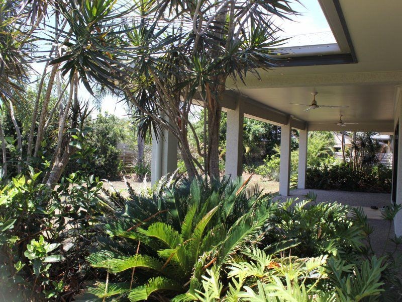 9 Clipper Court, South Mission Beach QLD 4852