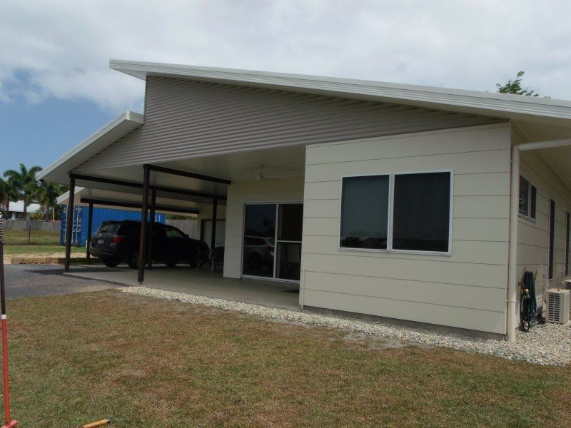 17 Voyager Street, South Mission Beach QLD 4852