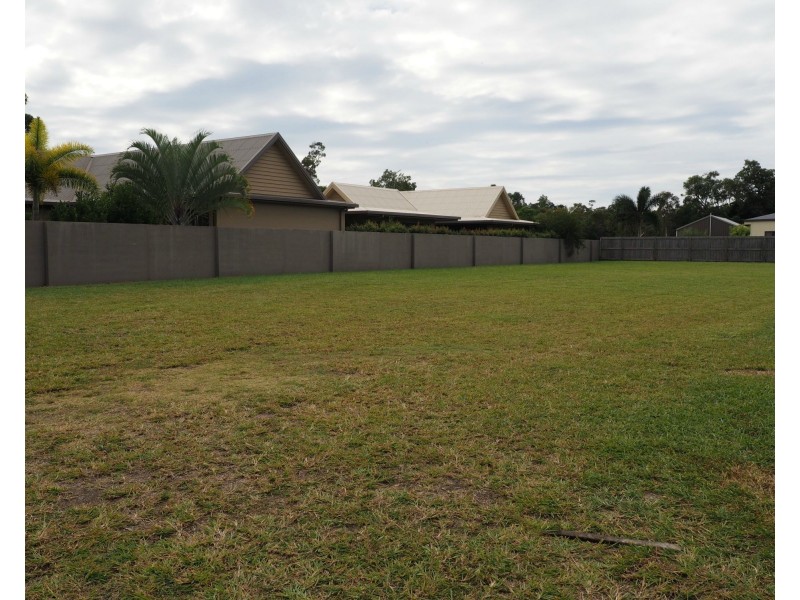 32 Mariner Drive, South Mission Beach QLD 4852