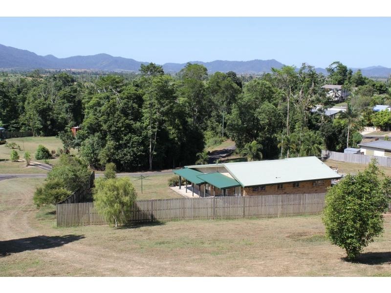 19 Bamber Street, Tully QLD 4854