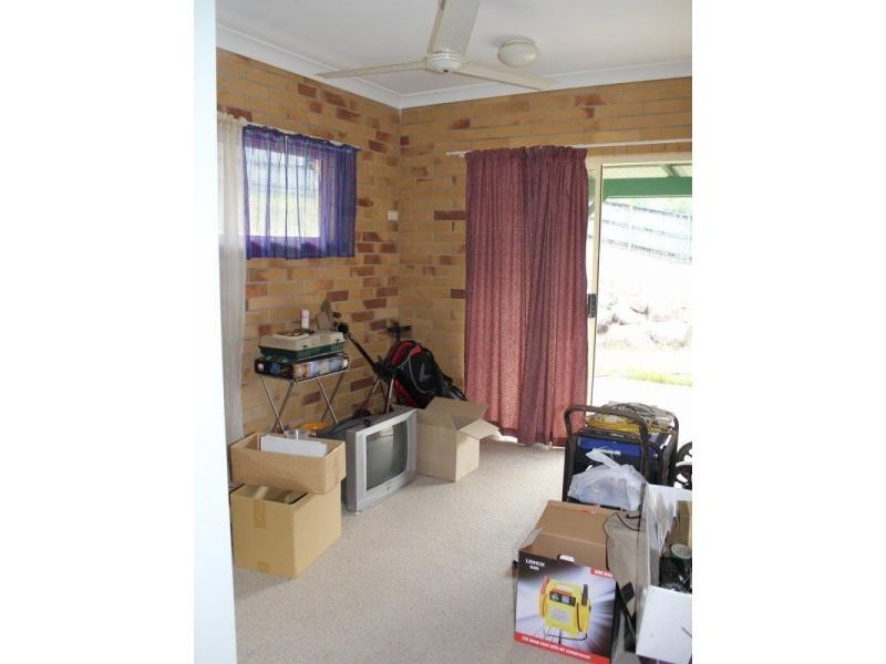 19 Bamber Street, Tully QLD 4854