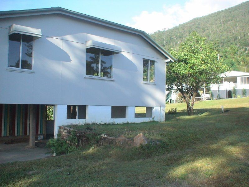 4 Brannigan Street, Tully QLD 4854