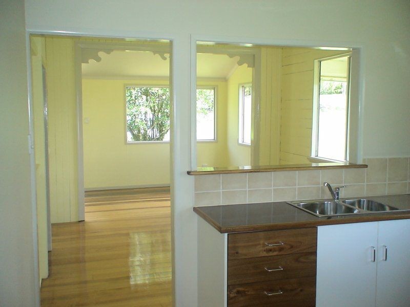 4 Brannigan Street, Tully QLD 4854