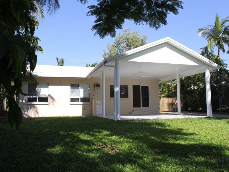 7 Holland Street, Wongaling Beach QLD 4852