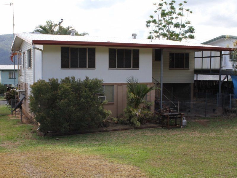11 McDonald Street, Tully QLD 4854