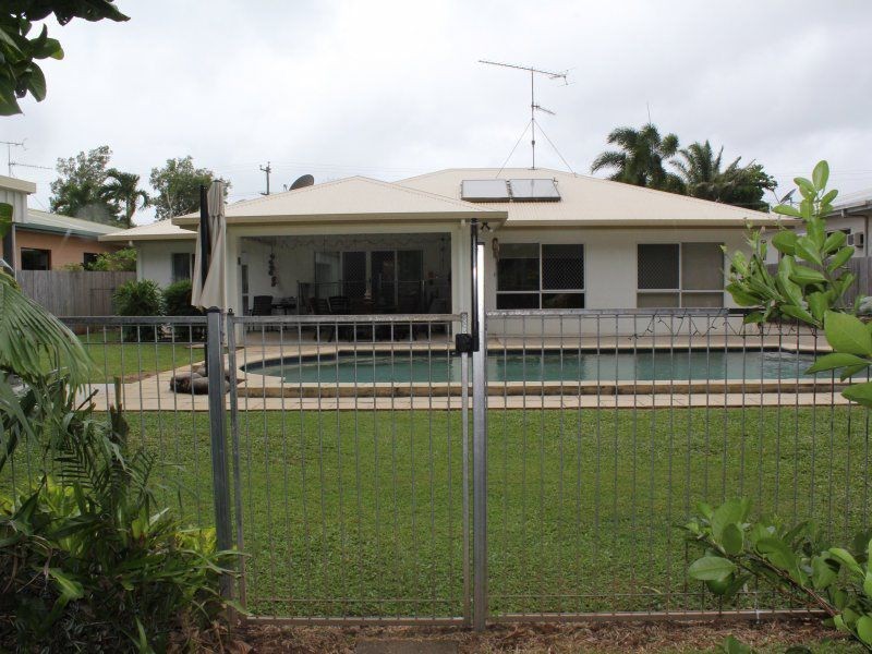 9 Kwila Street, Wongaling Beach QLD 4852
