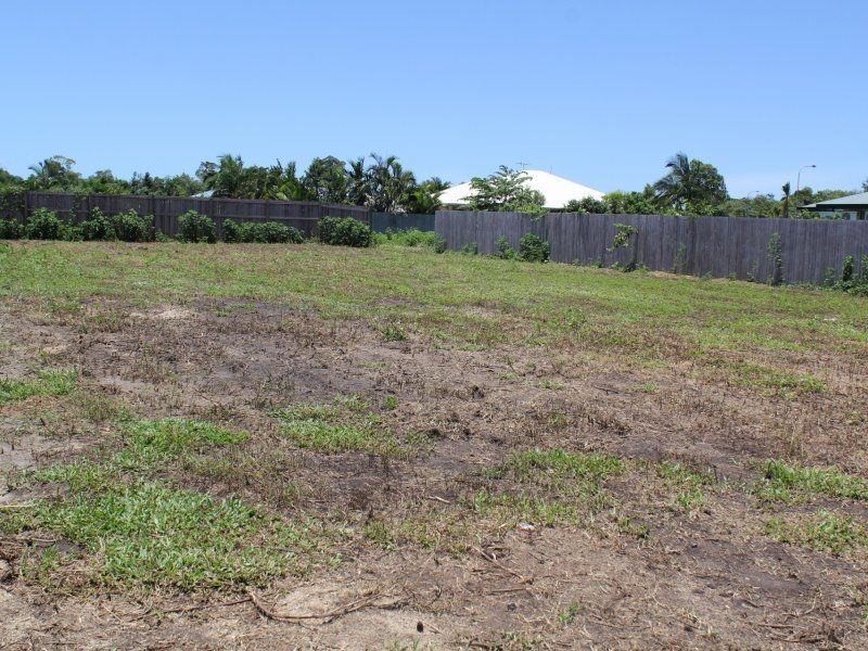 12 Spinnaker Street, South Mission Beach QLD 4852