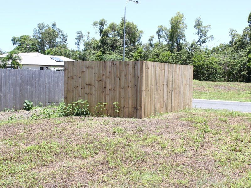 12 Spinnaker Street, South Mission Beach QLD 4852