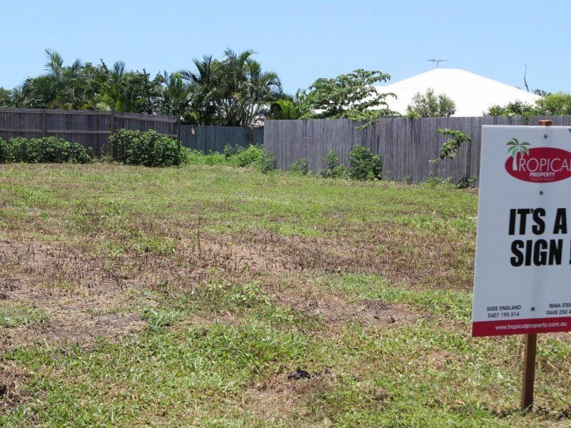 12 Spinnaker Street, South Mission Beach QLD 4852