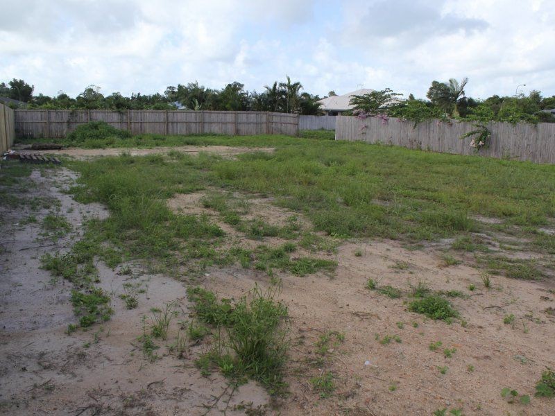 12 Spinnaker Street, South Mission Beach QLD 4852