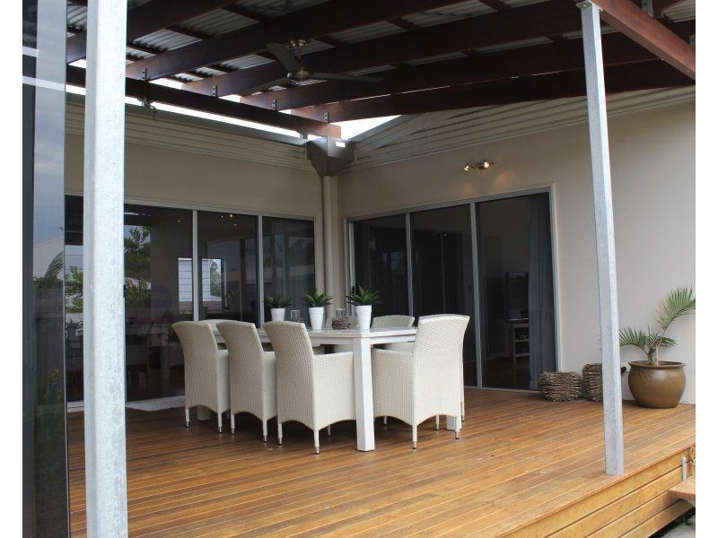 53 Midshipman Street, South Mission Beach QLD 4852