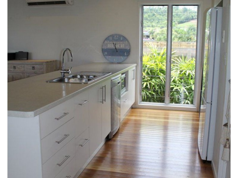 53 Midshipman Street, South Mission Beach QLD 4852