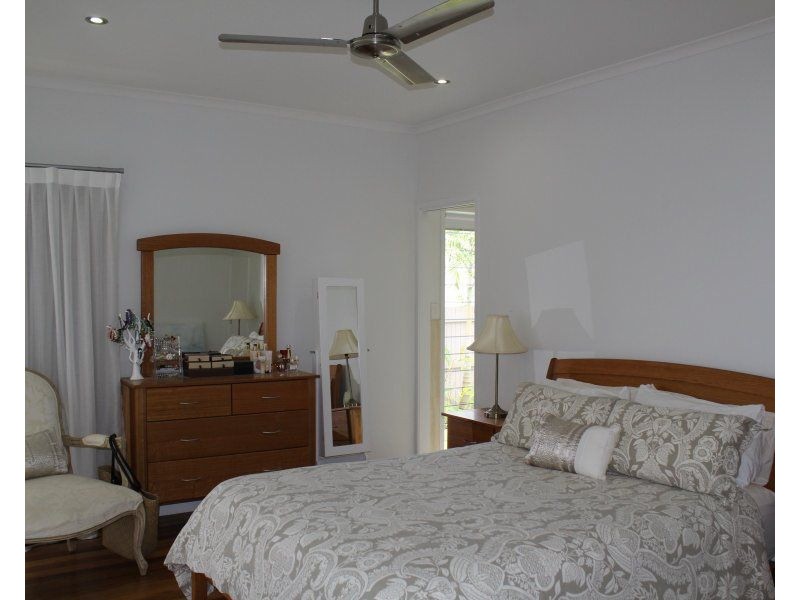 53 Midshipman Street, South Mission Beach QLD 4852