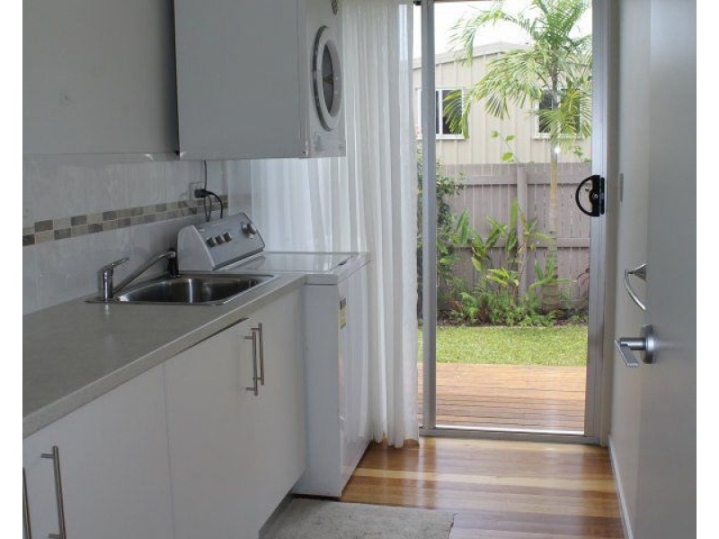 53 Midshipman Street, South Mission Beach QLD 4852