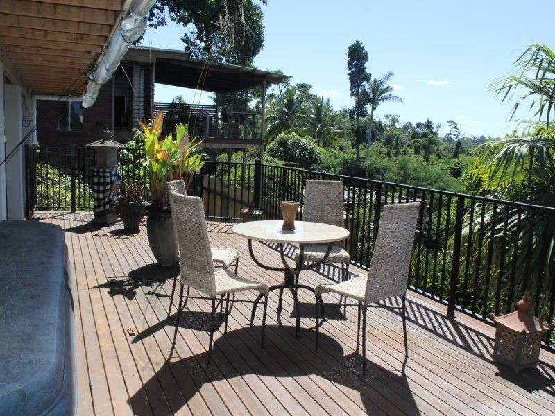 54 Mission Drive, South Mission Beach QLD 4852
