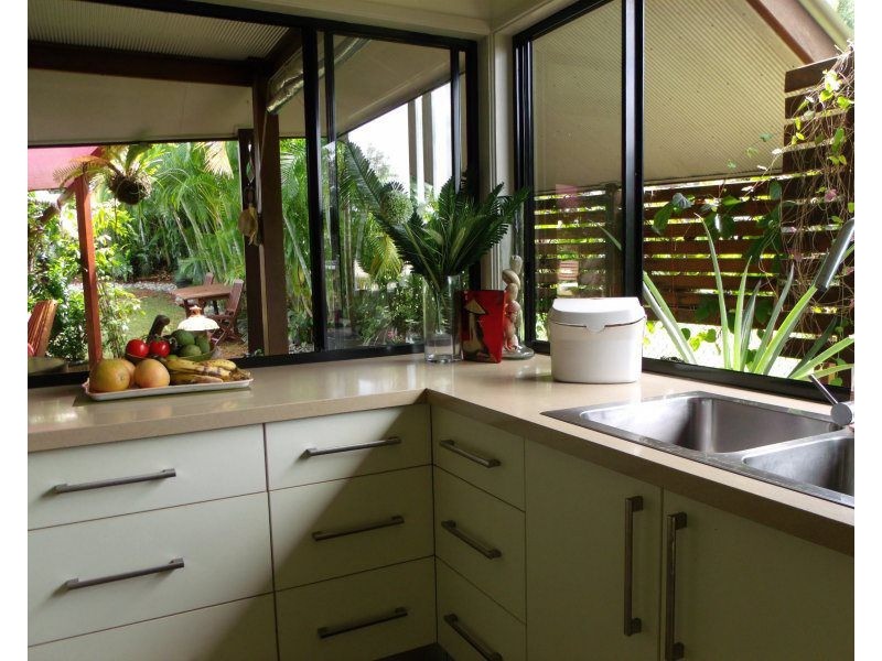 20 Kent Close, Mission Beach QLD 4852