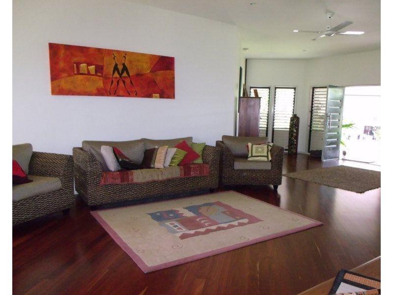 20 Kent Close, Mission Beach QLD 4852