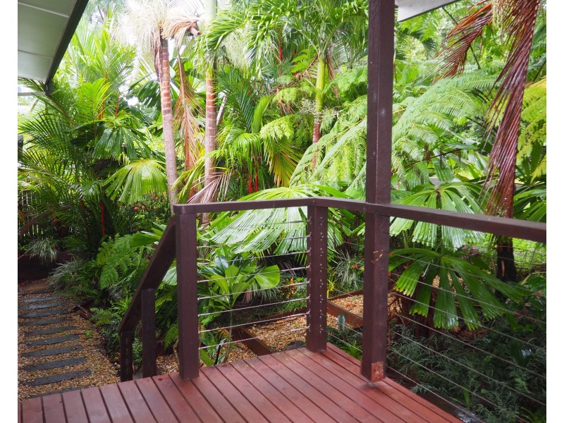 4 Commodore Street, South Mission Beach QLD 4852
