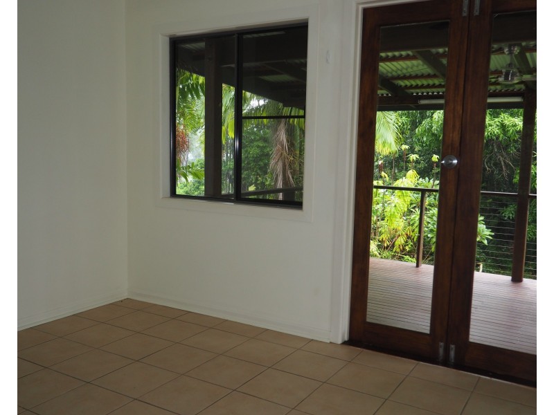 4 Commodore Street, South Mission Beach QLD 4852