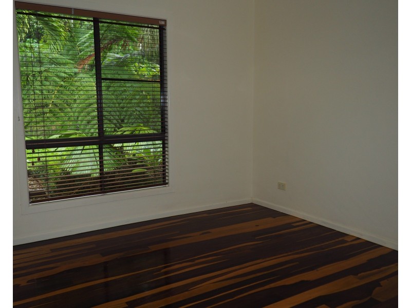 4 Commodore Street, South Mission Beach QLD 4852