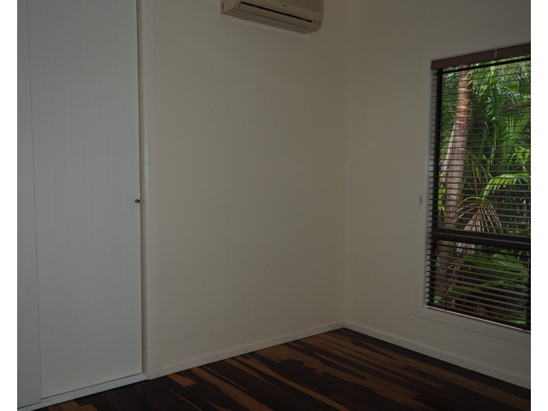 4 Commodore Street, South Mission Beach QLD 4852