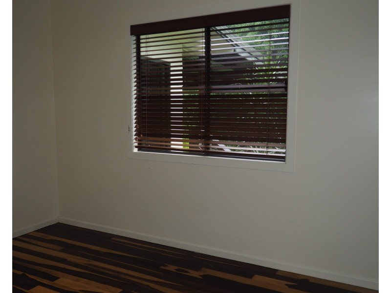 4 Commodore Street, South Mission Beach QLD 4852