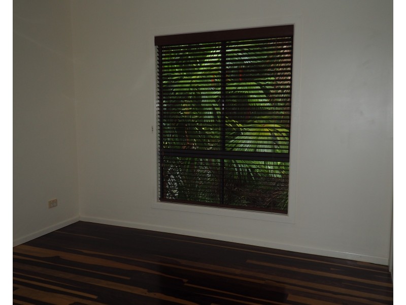 4 Commodore Street, South Mission Beach QLD 4852