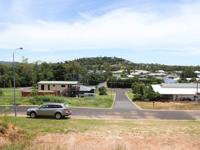 13 Riverside Terrace, South Mission Beach QLD 4852
