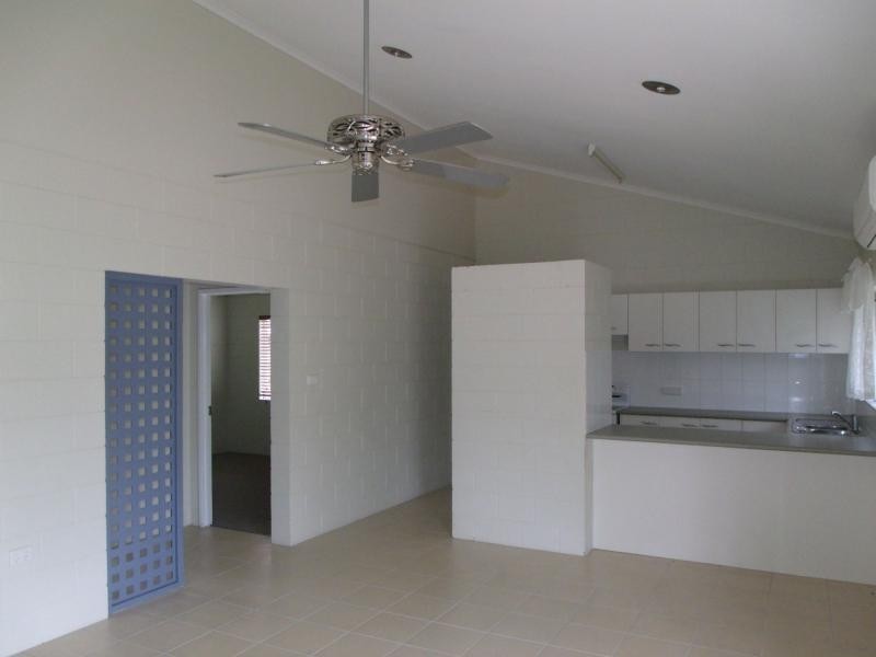 2/15 Seafarer Street, South Mission Beach QLD 4852
