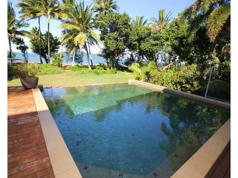 16 Reid Road, Wongaling Beach QLD 4852