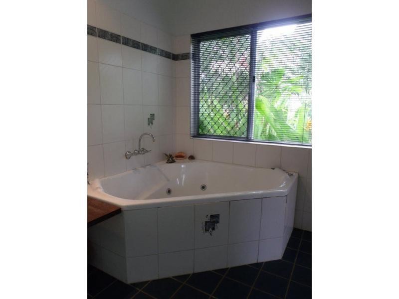 4 Hutchison Close, Mission Beach QLD 4852