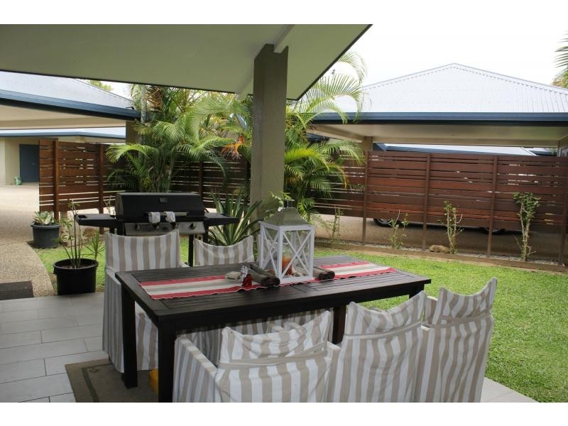 2/22 Jackey Jackey Street, South Mission Beach QLD 4852
