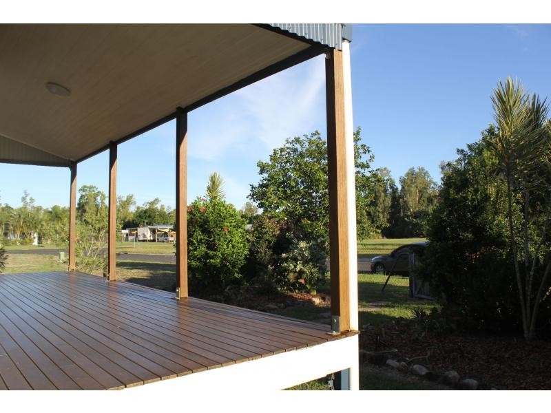6 Grevillea Street, Tully Heads QLD 4854