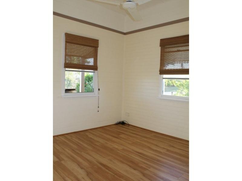6 Grevillea Street, Tully Heads QLD 4854