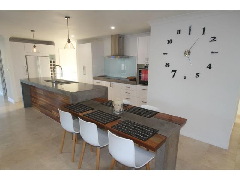 12 Voyager Street, South Mission Beach QLD 4852