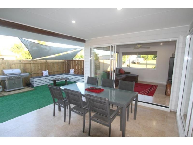 12 Voyager Street, South Mission Beach QLD 4852