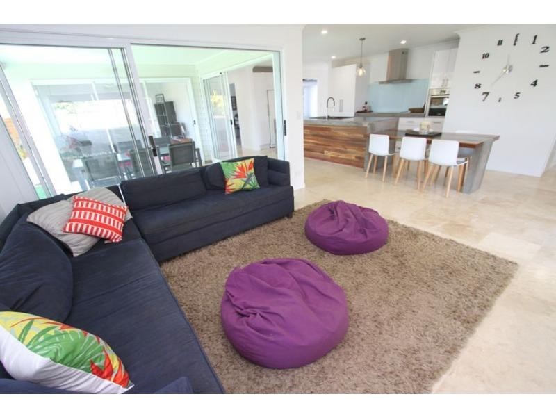 12 Voyager Street, South Mission Beach QLD 4852