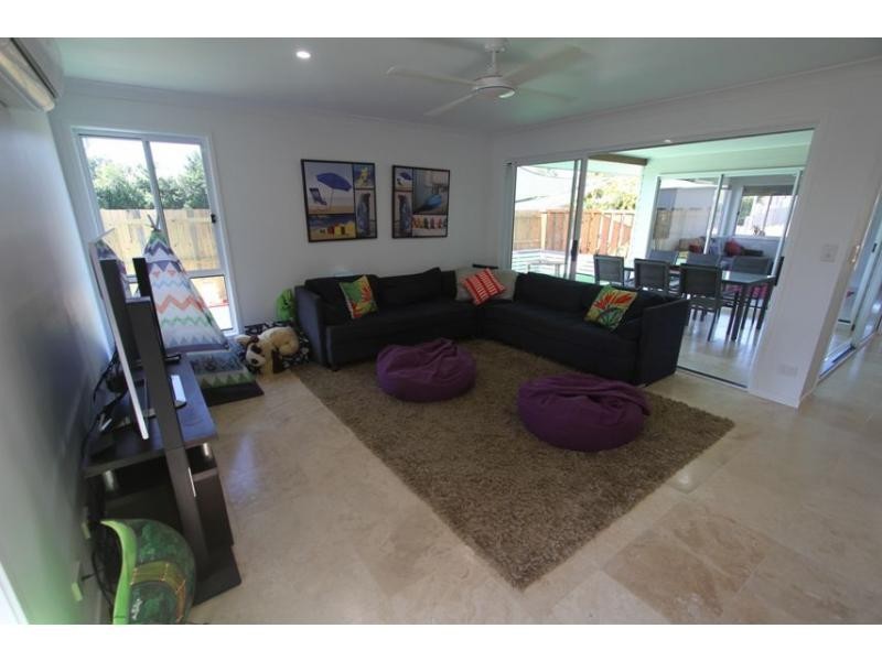 12 Voyager Street, South Mission Beach QLD 4852
