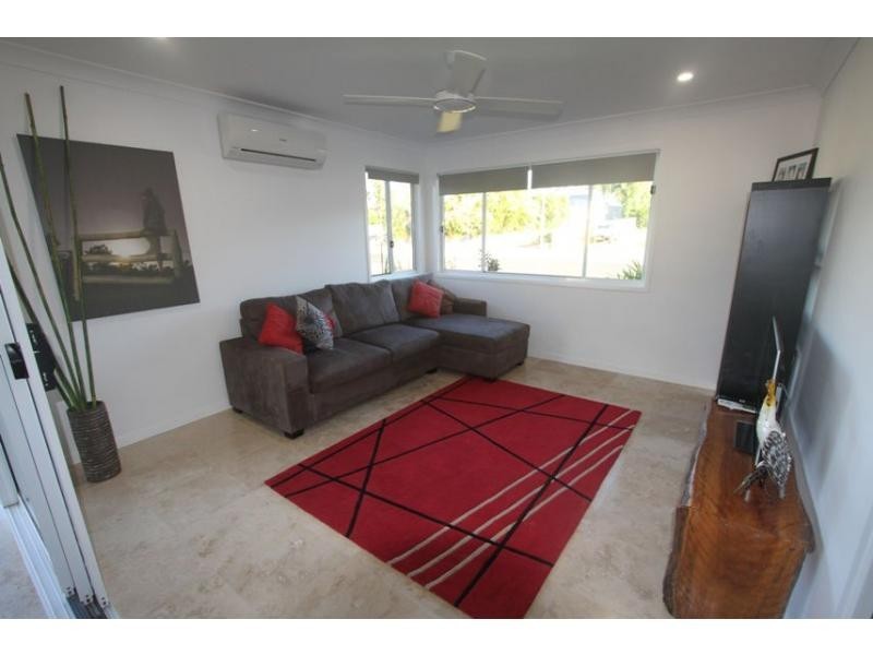 12 Voyager Street, South Mission Beach QLD 4852