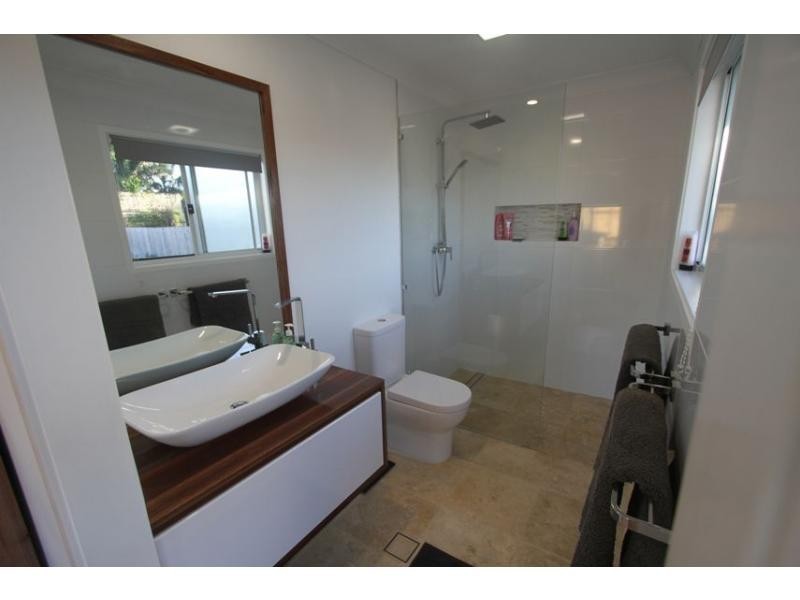 12 Voyager Street, South Mission Beach QLD 4852