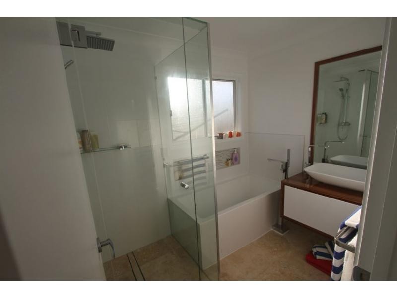 12 Voyager Street, South Mission Beach QLD 4852