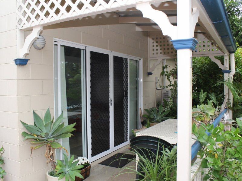 15 Seafarer Street, South Mission Beach QLD 4852