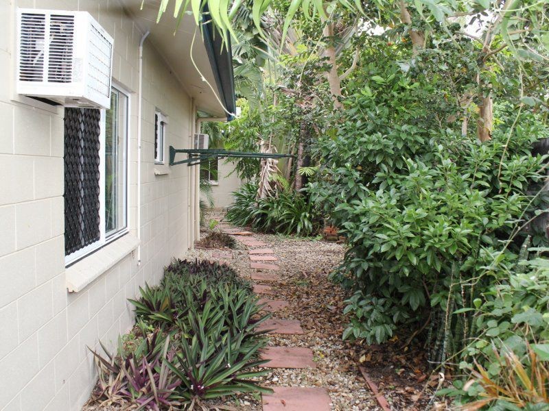 15 Seafarer Street, South Mission Beach QLD 4852