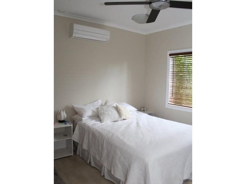15 Seafarer Street, South Mission Beach QLD 4852