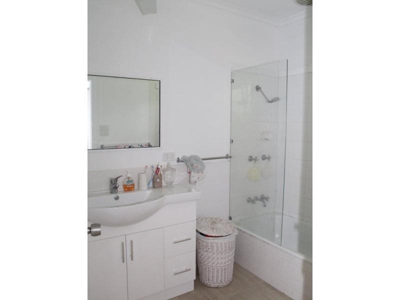 15 Seafarer Street, South Mission Beach QLD 4852