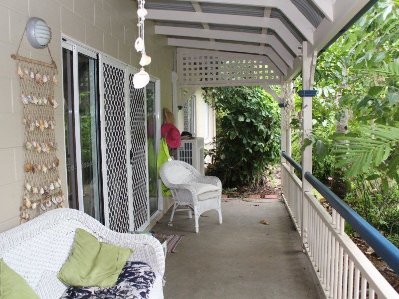 15 Seafarer Street, South Mission Beach QLD 4852