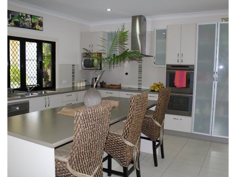 1 Golf Course Street, El Arish QLD 4855